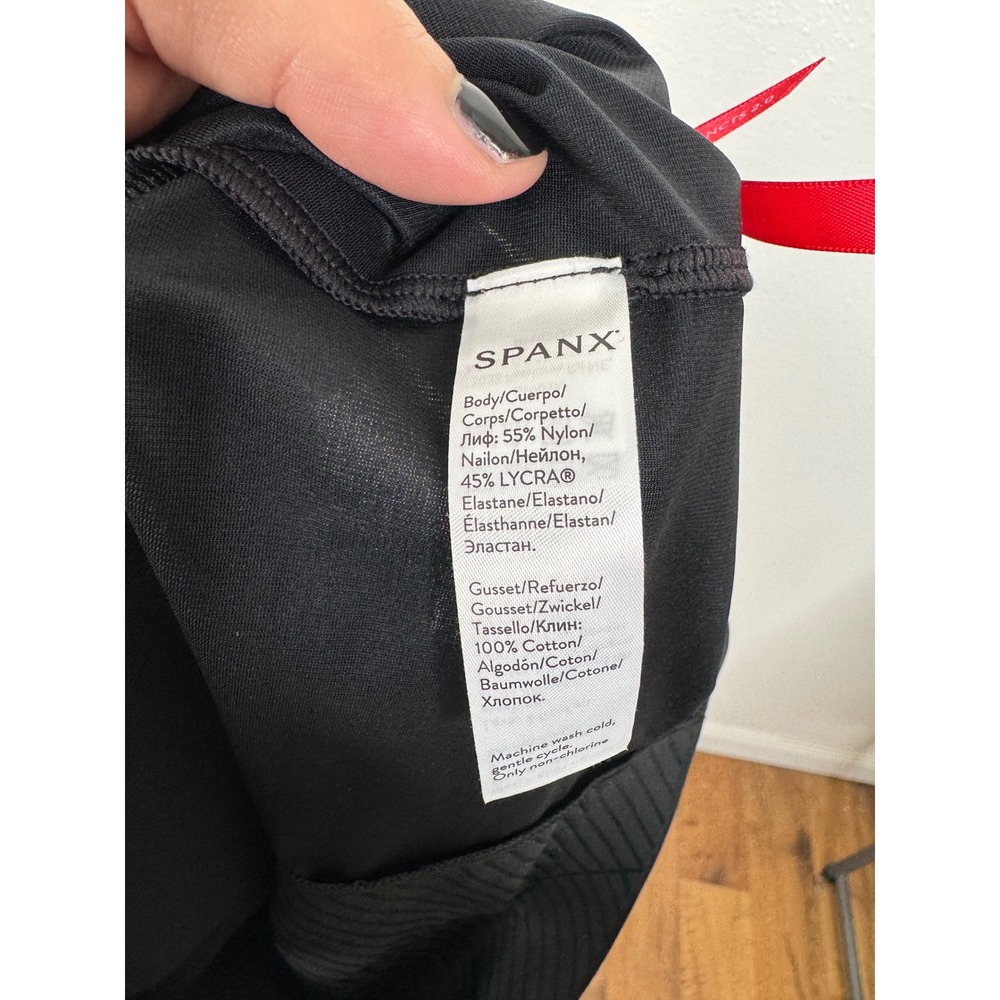 Spanx Undie-tectable High-Waisted Briefs Black Shapewear Panties Size M - Picture 4 of 4